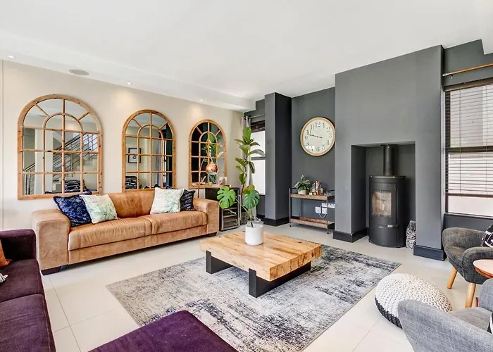 3 Bedroom Villa In Big Bay