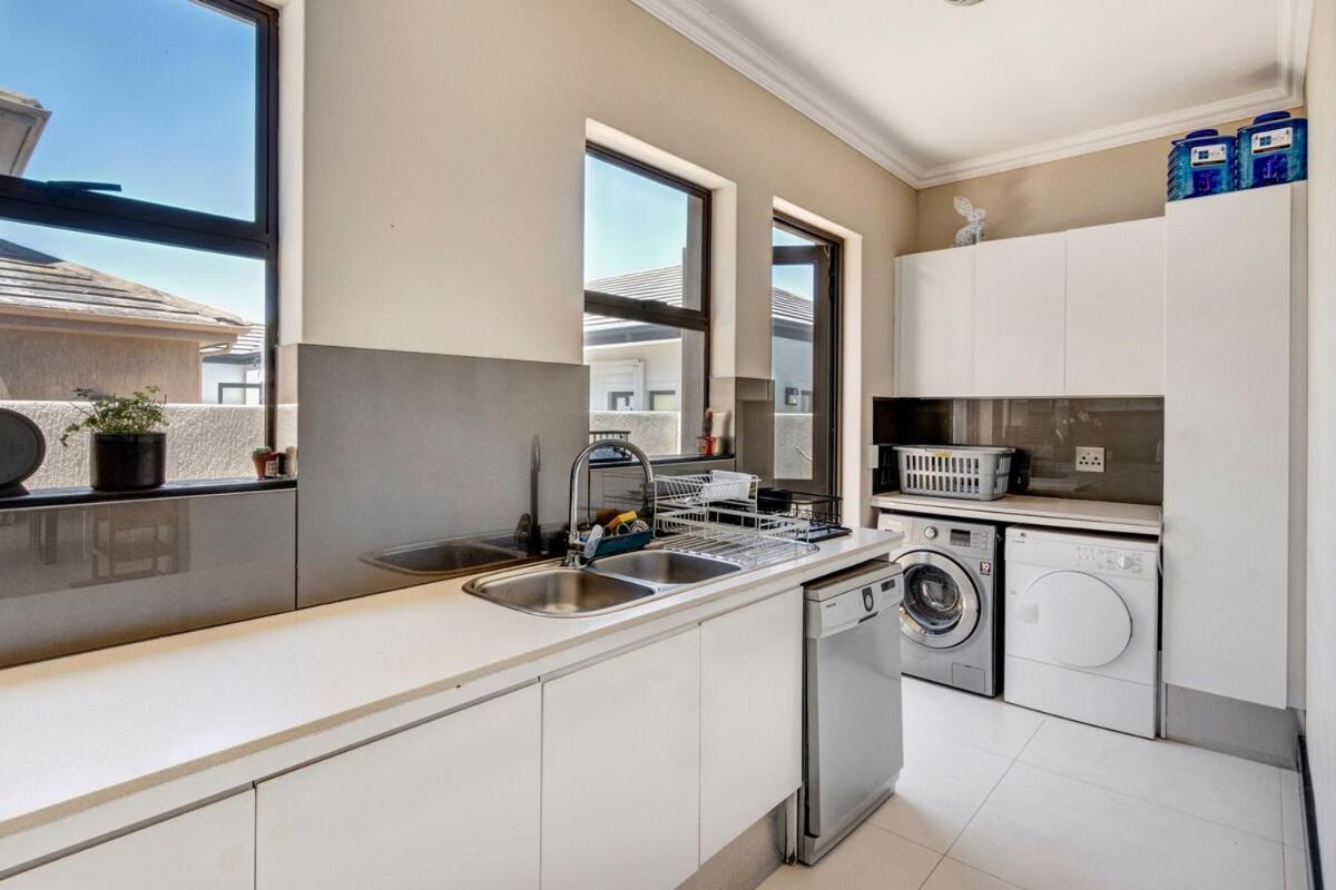 Villa 3 Bedroom In Big Bay