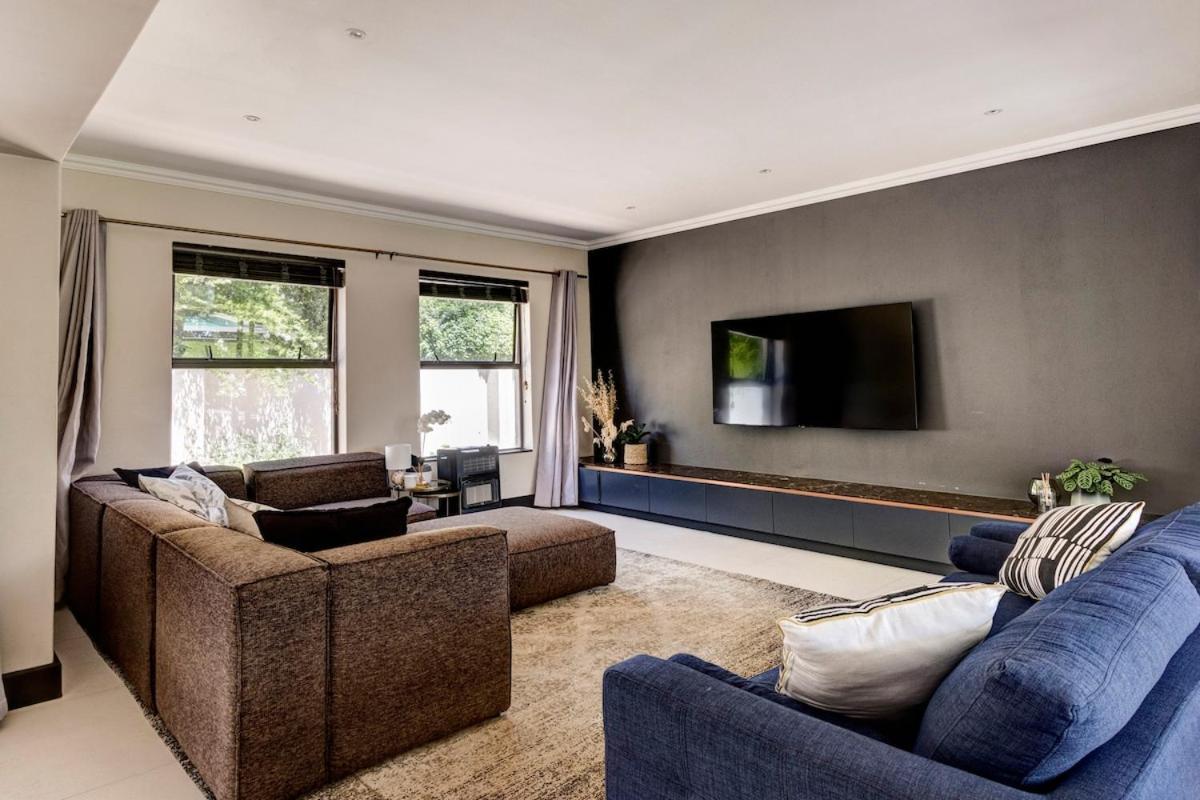 Villa 3 Bedroom In Big Bay Cape Town